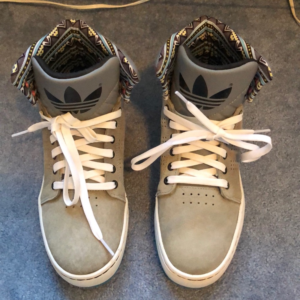 Adidas Retro Sneakers